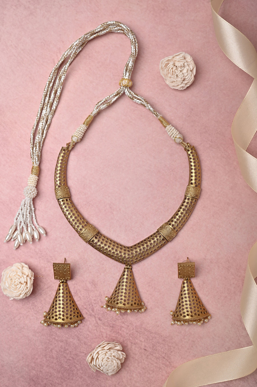 Golden Long Collar Necklace Set in Hansuli Style
