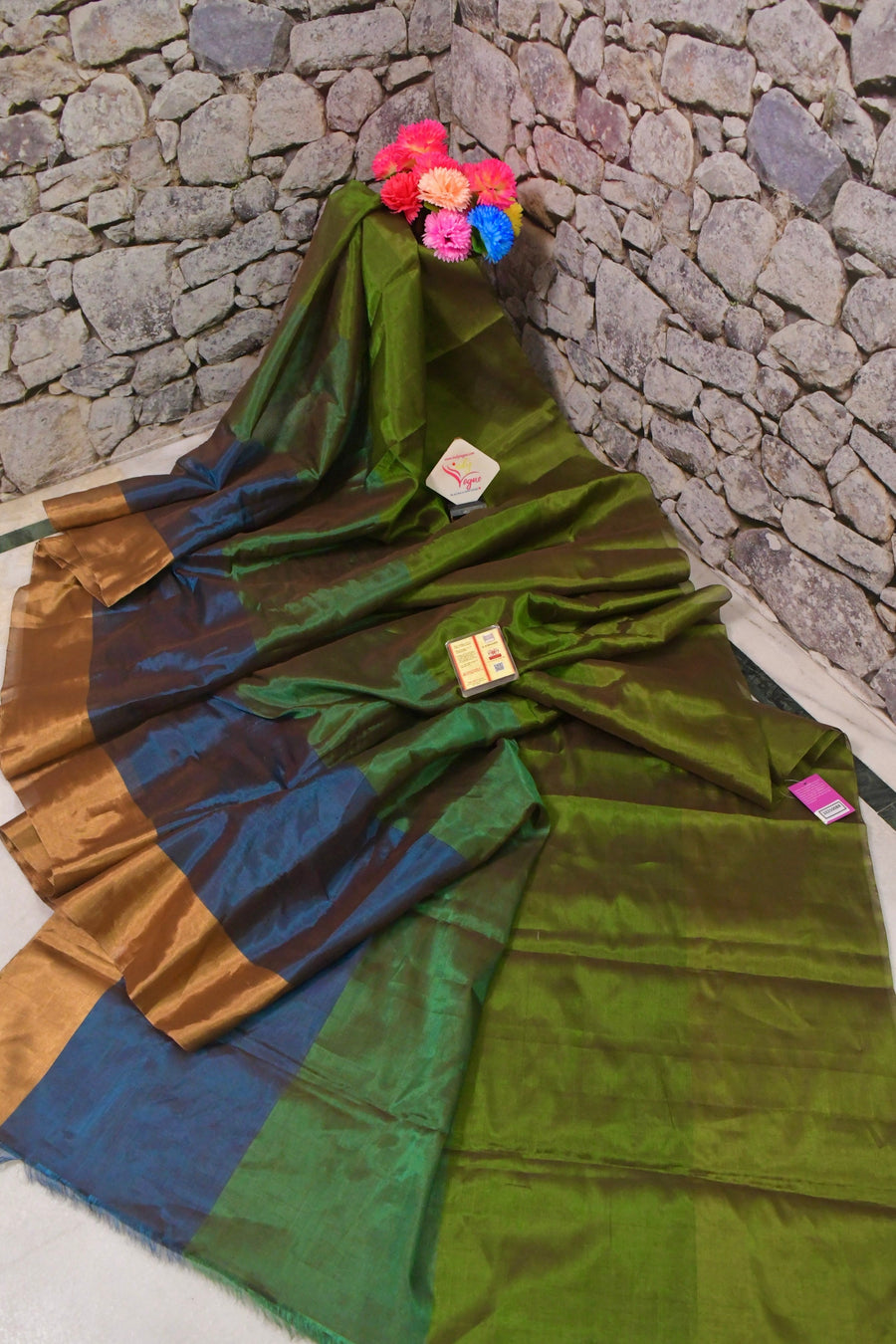 Green and Blue Color Dual Tone Pure Tissue Chanderi Banarasi Saree with Golden Border