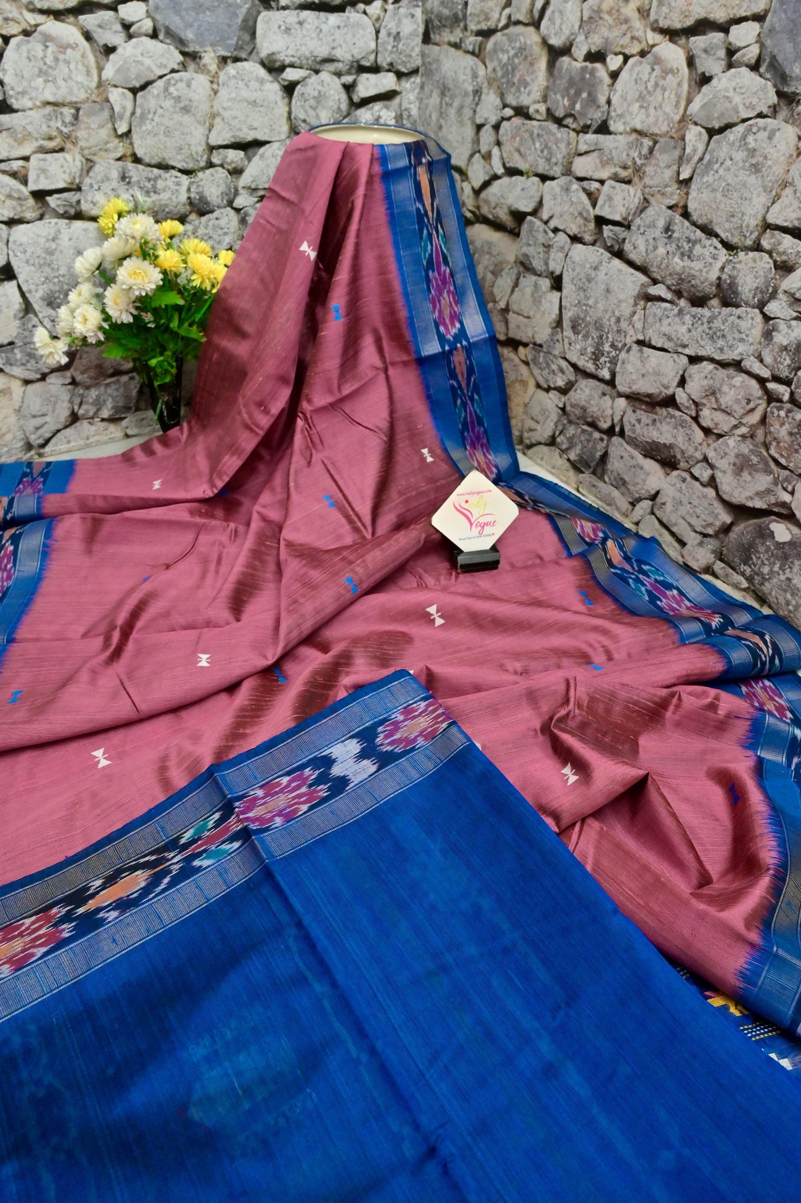 Rouge Pink Color Pure Raw Silk Saree with Sambalpuri Border and Dolabedi Pallu