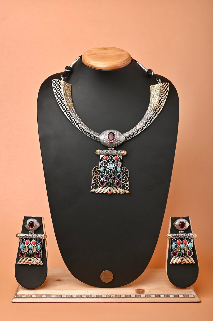 Silver and Golden Metal Princess Style Necklace Set with Multicolored Monalisa Stonework