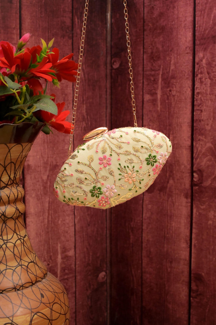 Cream Color Shell Shaped Clutch with Embroidery
