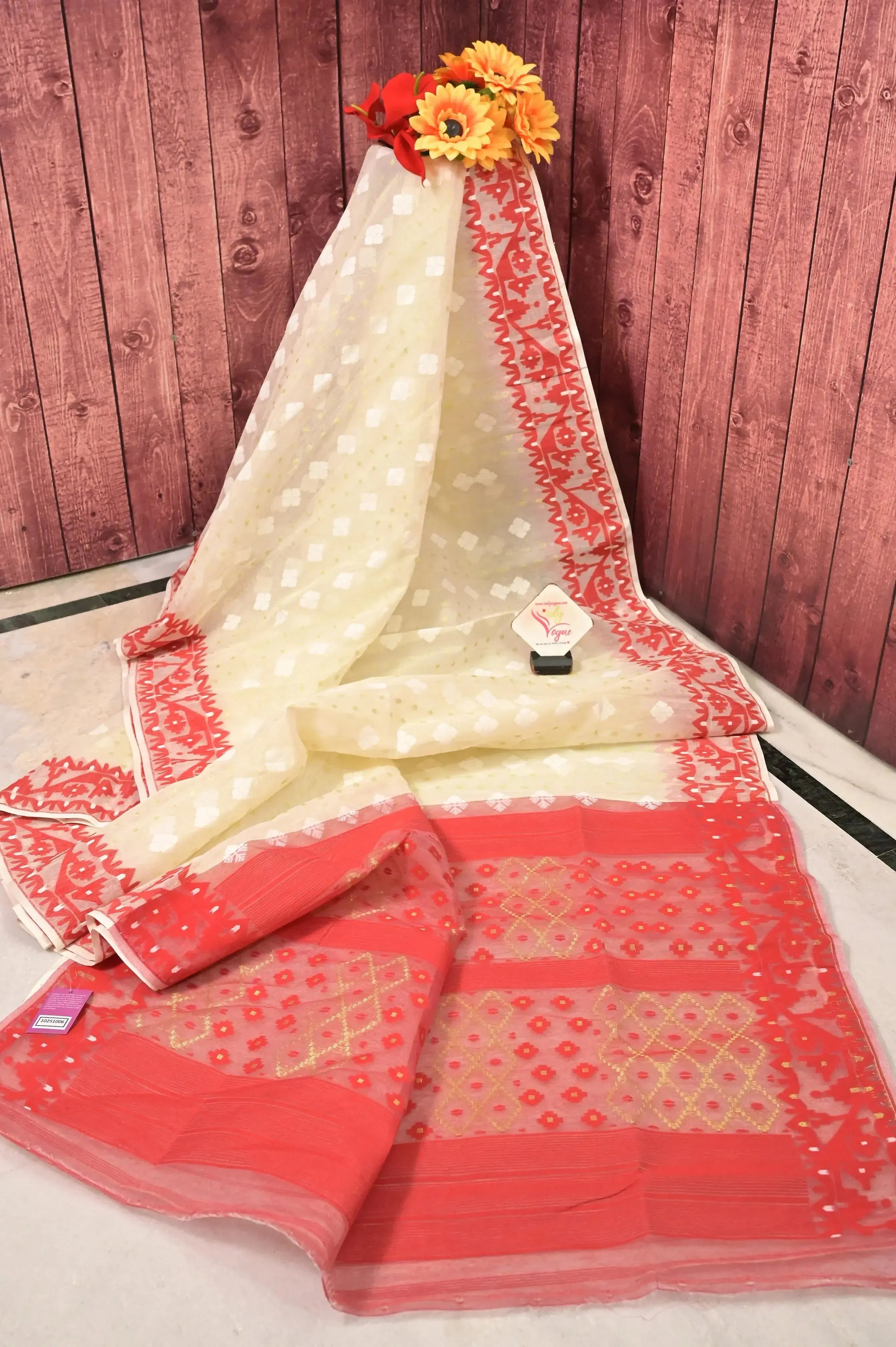 インドサリー　手織り　saree jamdani  sale Linen Finish Saree With Jamdani Weaving Style | BLD879