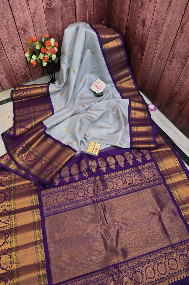 Light Ash Color Gadwal Silk with Kanchi Border