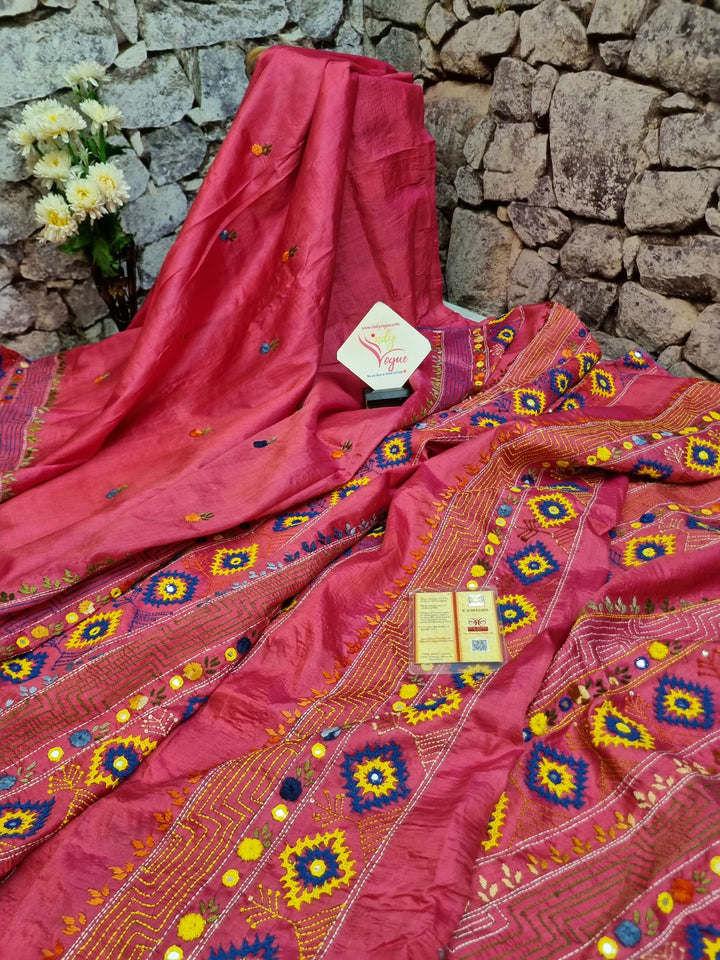 Magenta Color Dual Tone Pure Bangalore Silk Saree with Hand Lambani Embroidery Work