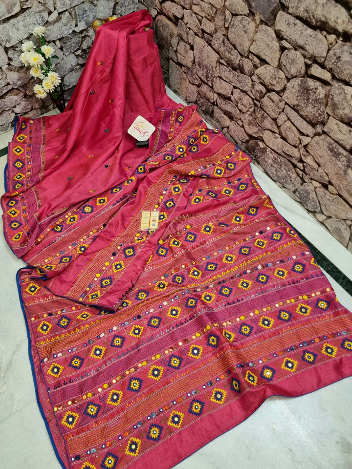 Magenta Color Dual Tone Pure Bangalore Silk Saree with Hand Lambani Embroidery Work