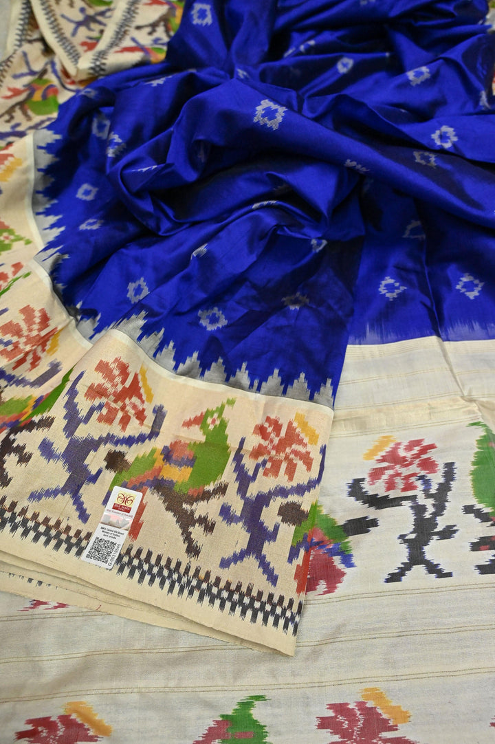 Midnight Blue and and Offwhite Color Pure Ikat Patola Silk Saree with Ikat Border and Pallu