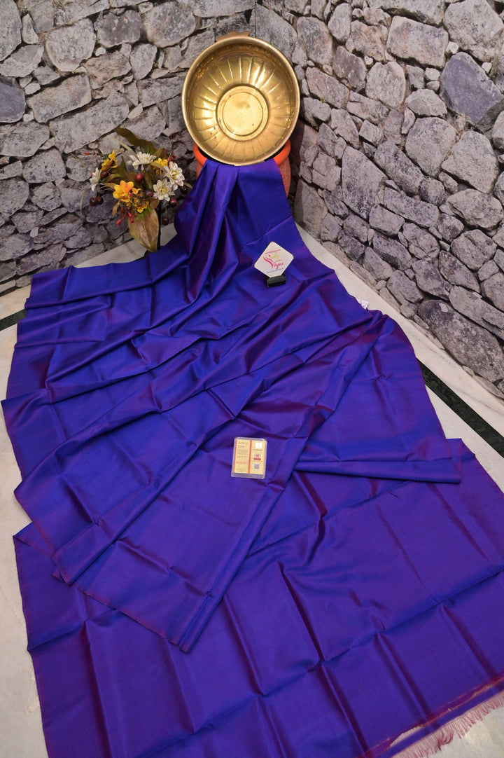 Midnight Blue and Magenta Color Dual-Tone Pure Bishnupur Silk Saree with Printed Blouse Piece