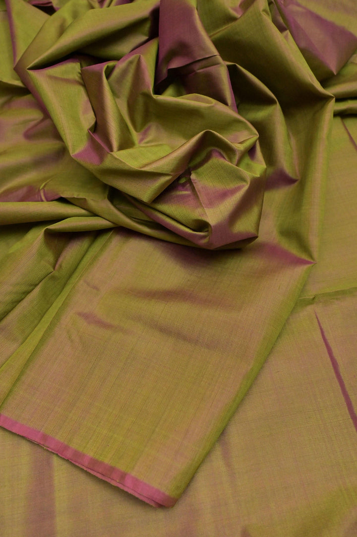 Shallow Green and Magenta Color Dual-Tone Pure Bishnupur Silk Saree with Printed Blouse Piece