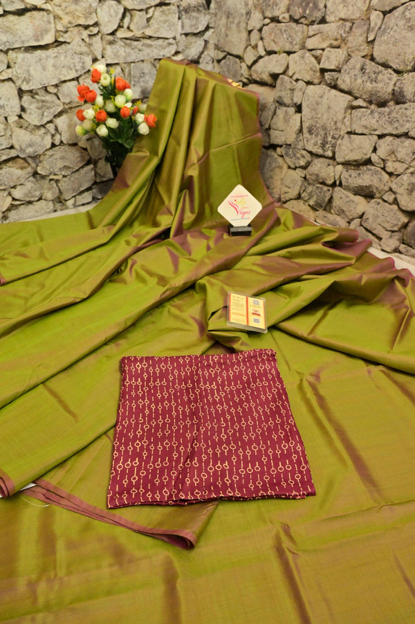 Shallow Green and Magenta Color Dual-Tone Pure Bishnupur Silk Saree with Printed Blouse Piece
