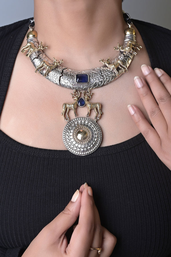 Silver and Golden Dual Tone Marwar Style Necklace Set with Monalisa Stone Work