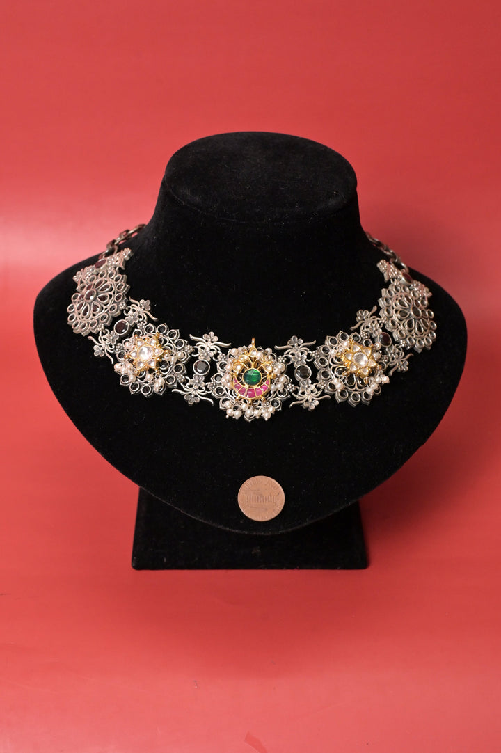 Silver Choker Necklace Set with Ahmedabadi Pachi Kundan Work and Monalisa Stone
