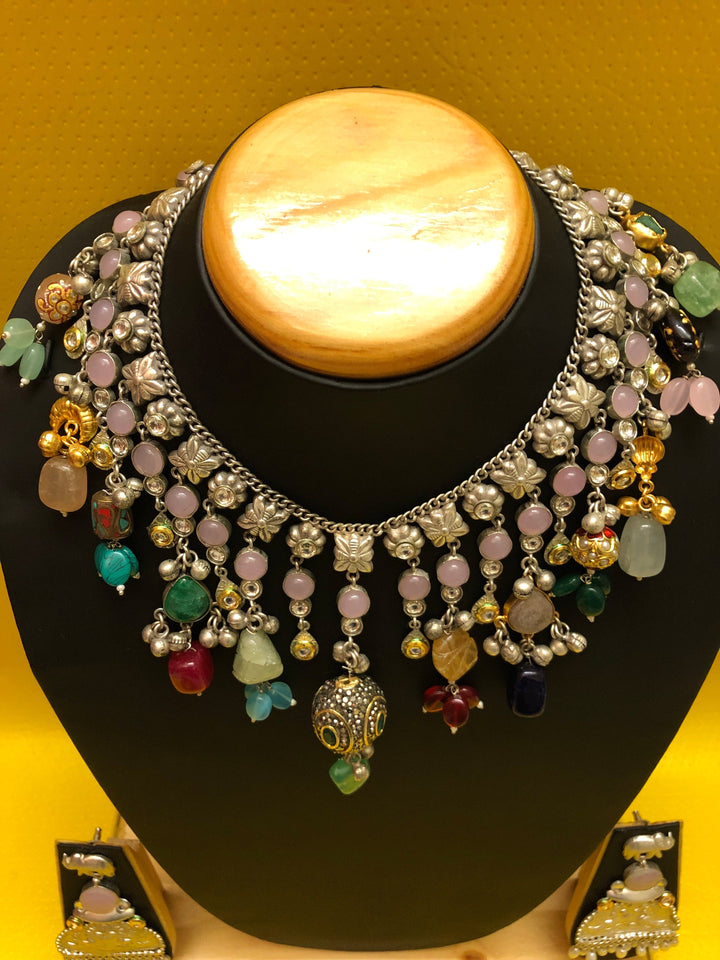 92.5 Silver Polish Handmade Collar Style Necklace with Cutting Monalisa Stone Work