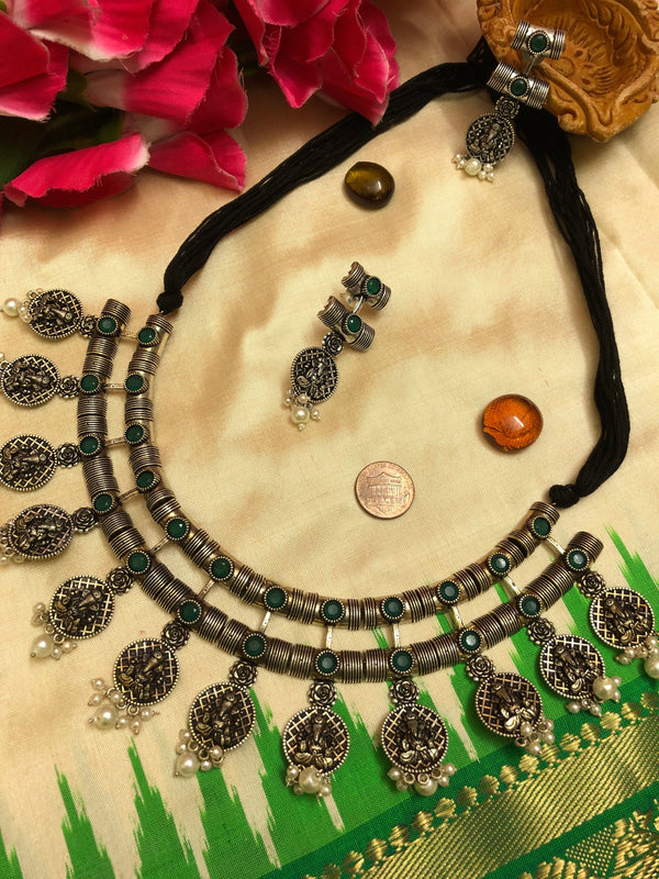 Antique Metal Silver Collar Style Necklace Set