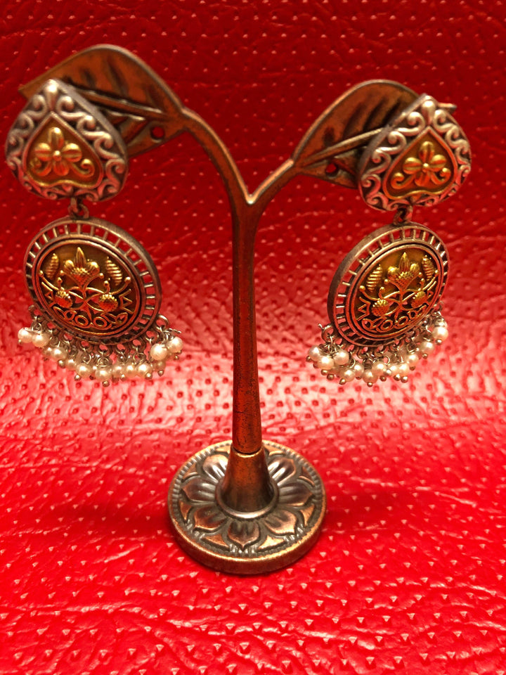 Antique Silver Metal Hansuli Necklace Set