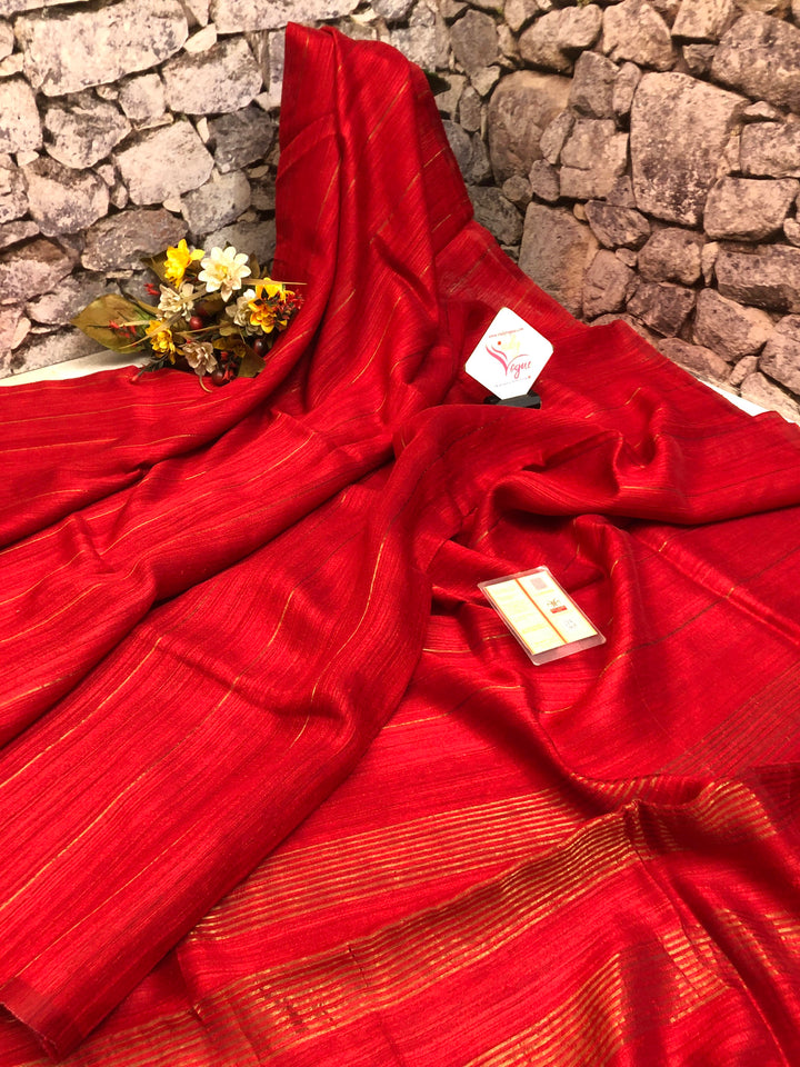 Carmine Red Color Matka Silk Saree with Hand Painted Blouse Piece