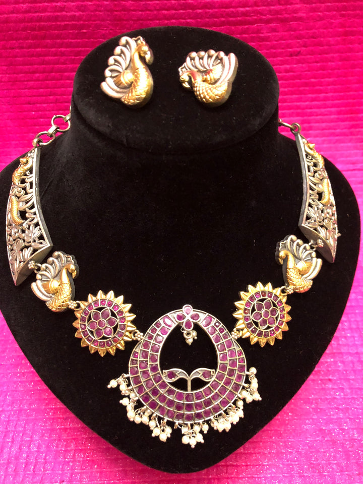 Dual-tone Monalisa Stone Work Collar Necklace Set