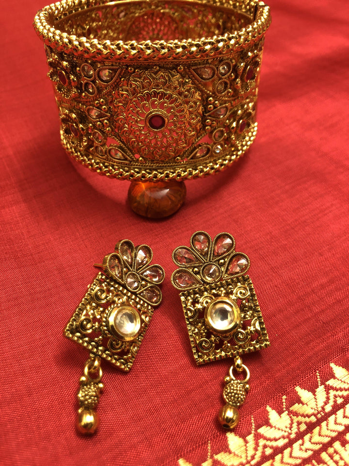 Golden Large Pendant Large Pendant Long Necklace Set