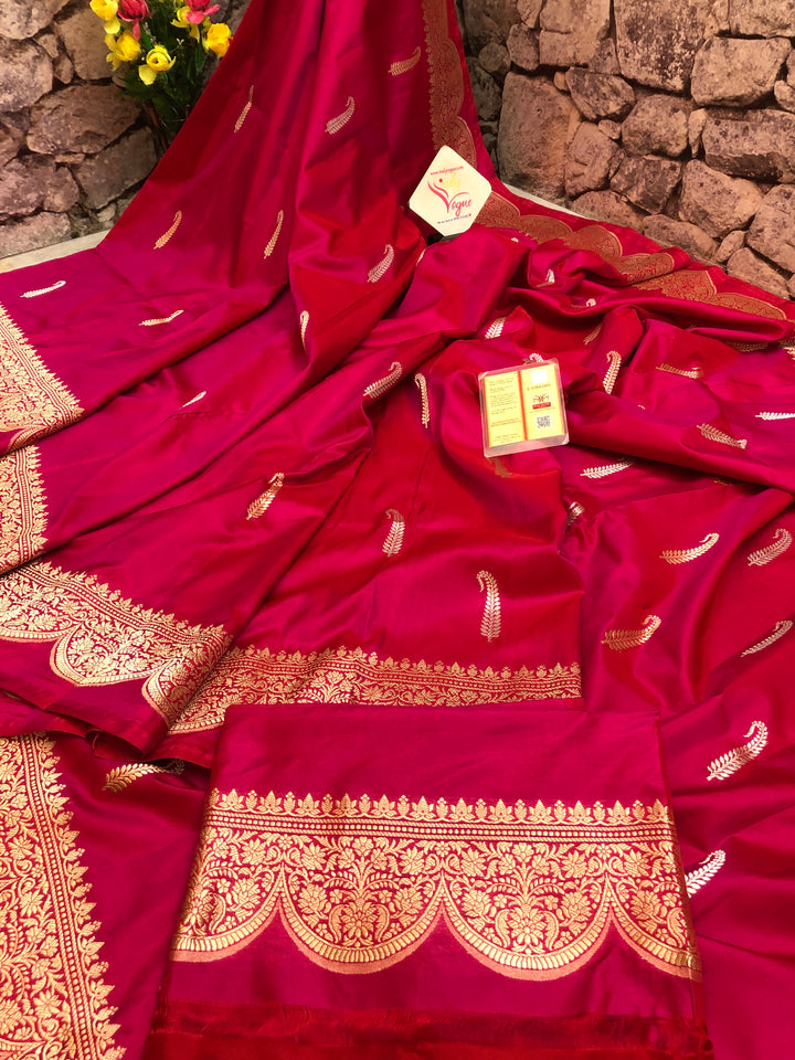 Magenta Red Color Pure Katan Banarasi Saree with Scallop Border