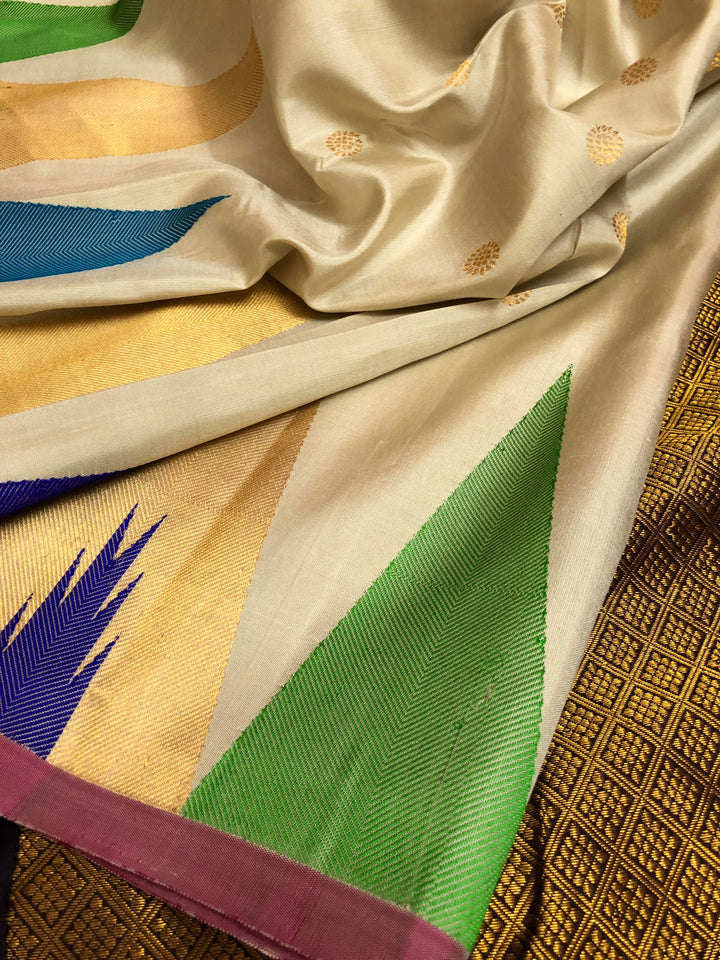 Off White Color Pure Gadwal Silk Saree