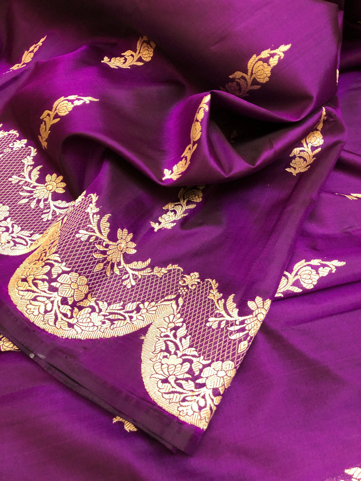 Purple Color Pure Katan banarasi Saree with Scallop Border